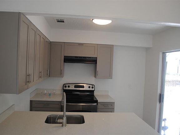 5th image of 12978 Greenway Chase Ct