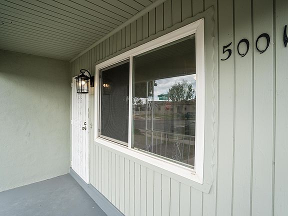 4th image of 5001 Astor Ave #1