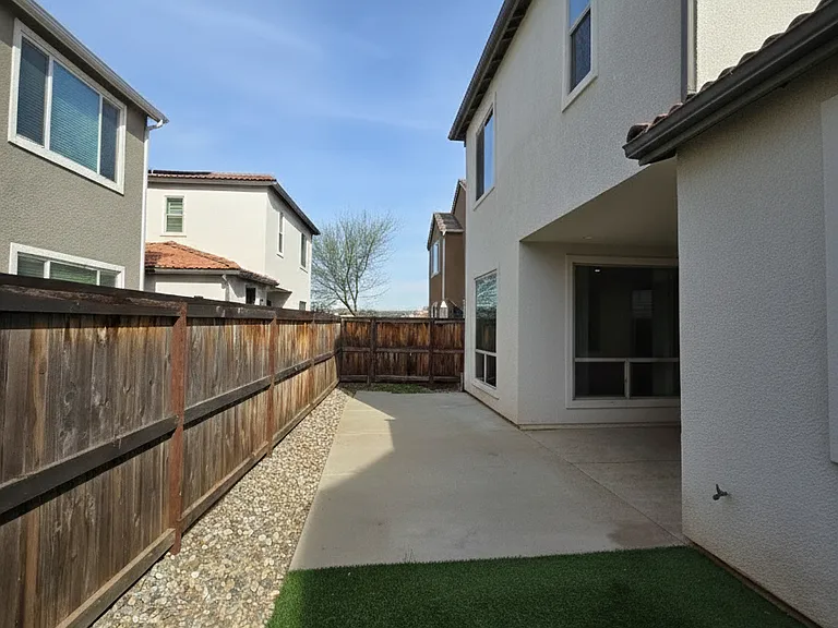 4324 Vineyard Dr — Photo 26