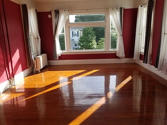 4th image of 1014 Linwood Ave