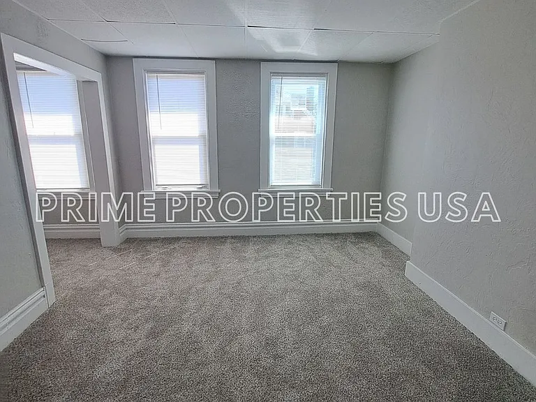 305 Anthony St — Photo 7