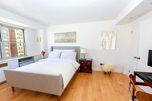 Sold by Brown Harris Stevens | media 7