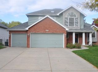 6849 Beaver Creek Ln, Lincoln, NE 68516
