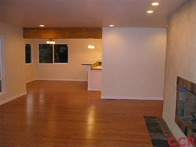 greatroom/looking to kitchen