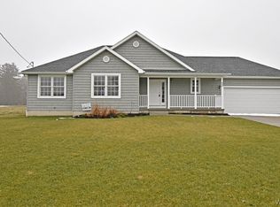 8370 Evelyn Dr, Bemus Pt, NY 14712