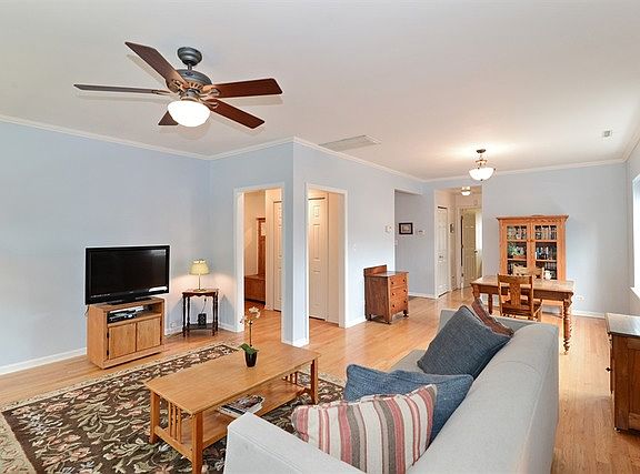 3rd image of 2456 W Grace St #2