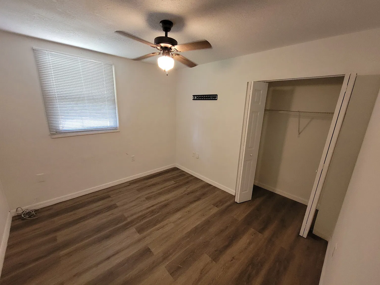 3 bed, 1215 sqft, $2,200 — Photo 4
