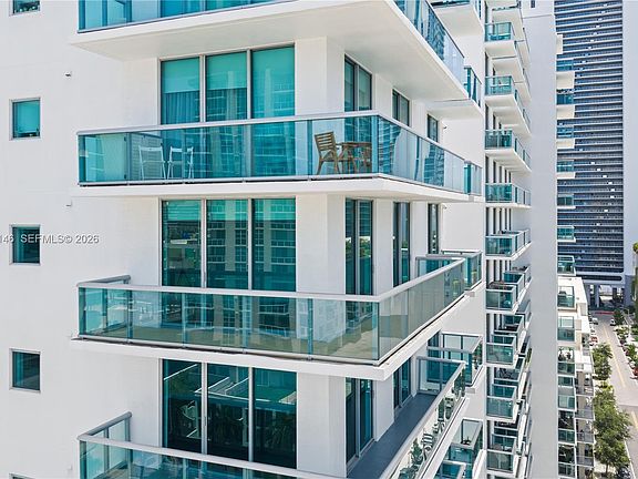 3rd image of 333 NE 24th St APT 1401