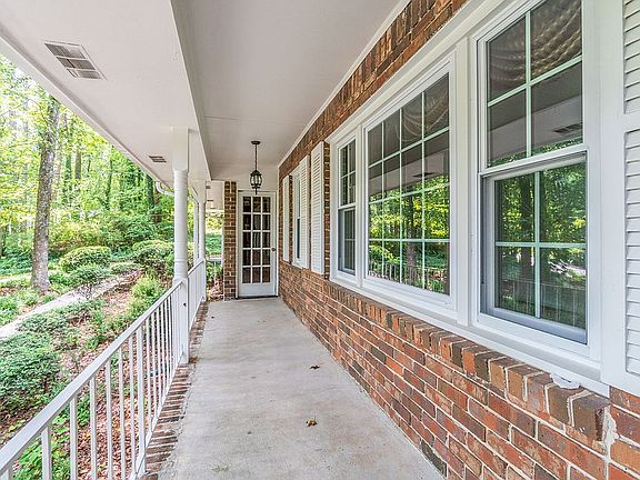 2nd image of 2295 Sussex Ct