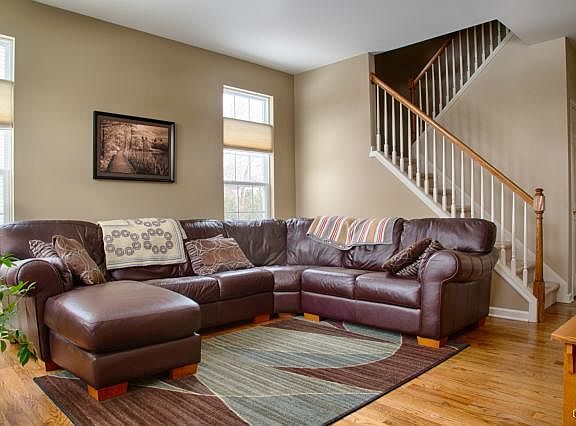 2nd image of 10 Hillside Ct