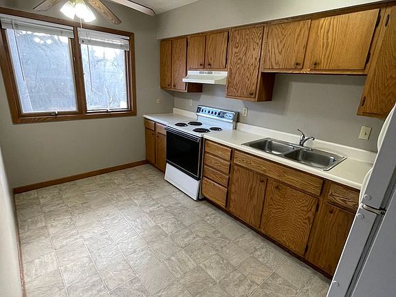 4th image of 2030 B St #5