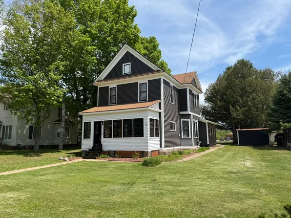 107 N 4th Ave, Iron River, MI 49935