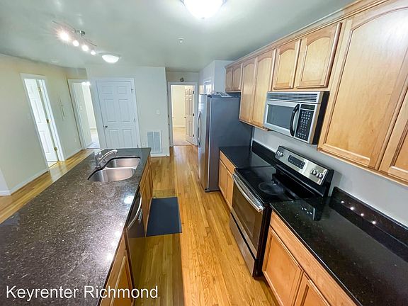 4th image of 3219 Ellwood Ave