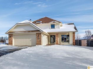 4609 S 154th Avenue Cir, Omaha, NE 68137