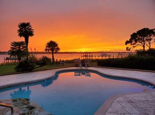 906 Riverside Dr, Ormond Beach, FL 32176