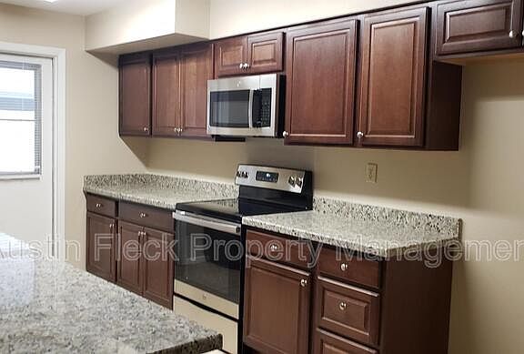 2nd image of 1520 E Verlea Dr