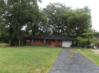 1729 Lakeshore Dr, Hot Springs, AR 71913