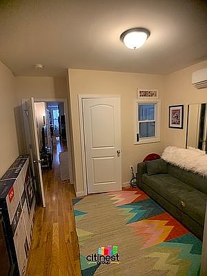 4th image of 223 7th Ave #2R