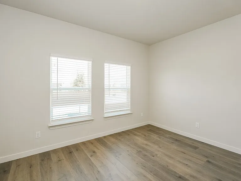 1308 Tilton Dr — Photo 11