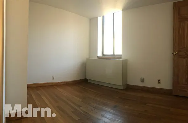 Rented by Mdrn Residential | media 52