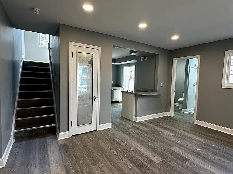 1066 E 17th Ave — Photo 3