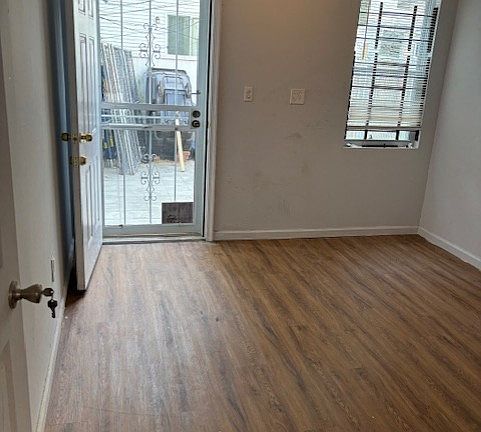 4th image of 1110 N St #1A