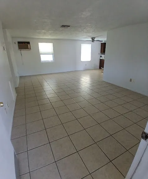 2119 Pamela Dr — Photo 4