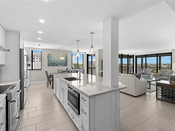 10482 Gulf Shore DR #251, NAPLES, FL 34108