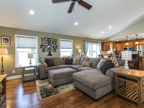 2nd image of 203 Bryn Dr