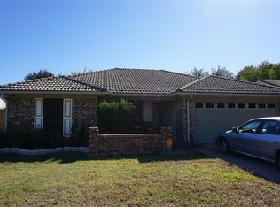 2721 Ridge Rd N, Fort Worth, TX 76133