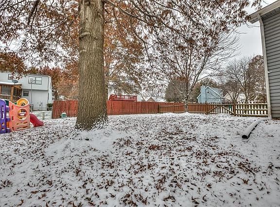 5th image of 10049 N Wyandotte St
