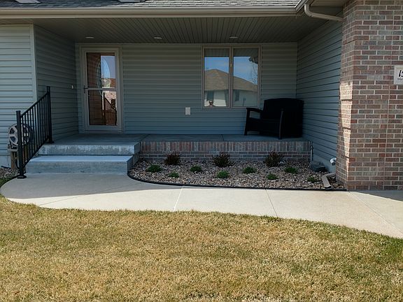 2nd image of 1504 Warbler Cir