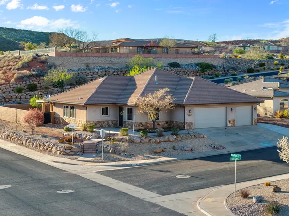 1907 N Creek Side Ct, Washington, UT 84780
