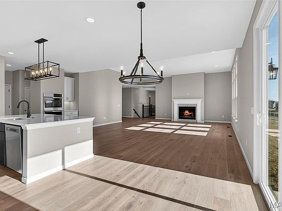 7th image of this home