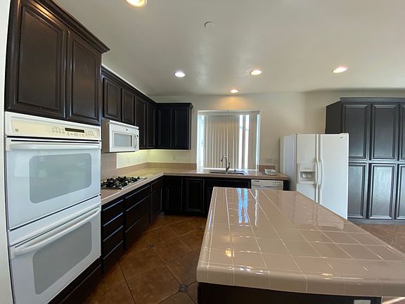 5th image of 6820 N Melvin Ave