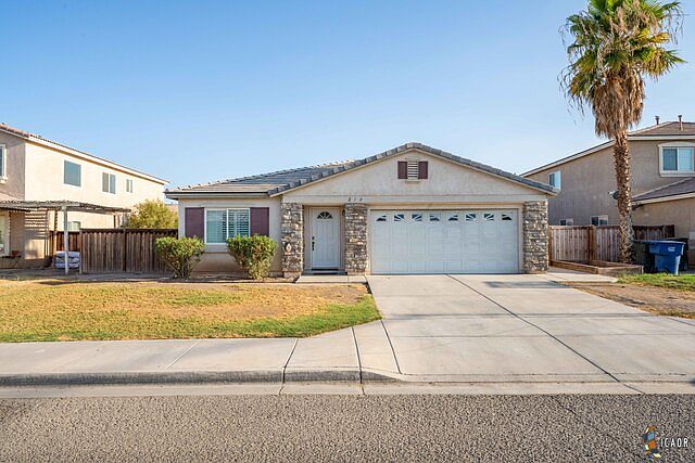 1st image of 210 Cahuilla Dr