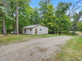 8253 1/2 E 62nd St, Newaygo, MI 49337