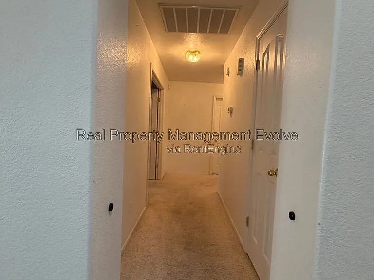 2227 E Edna Ave — Photo 13