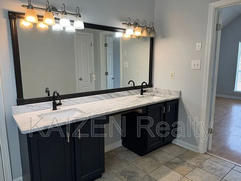 12607 Hunters Forest Cv — Photo 13