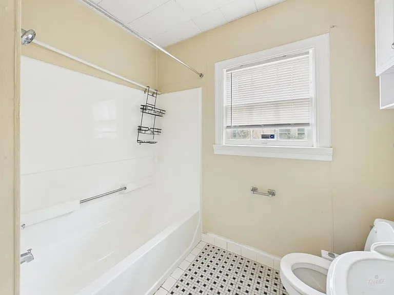 5204 Duval St — Photo 7
