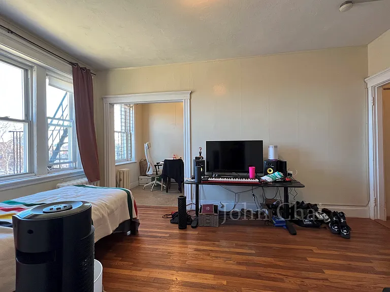 225 Kelton St #15 — Photo 9