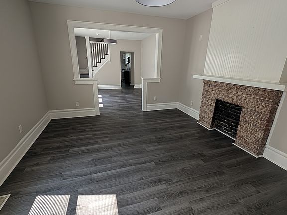 4th image of 441 E Tompkins St #439