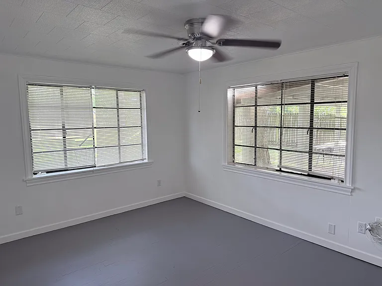 1111 Alvin Ave — Photo 14