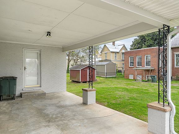 4th image of 106 N Main St