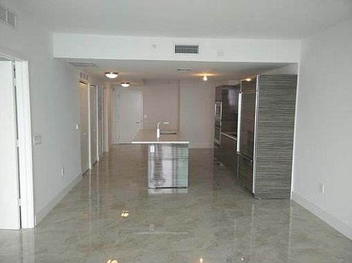 5th image of 460 NE 28th St APT 2404