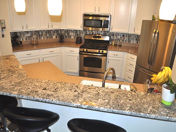 5th image of 3015 Lexington Ln #10R41
