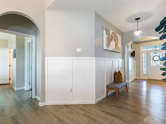 5th image of 4045 Forestedge St