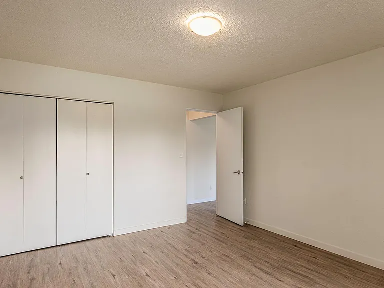 2600 Highland Blvd — Photo 4