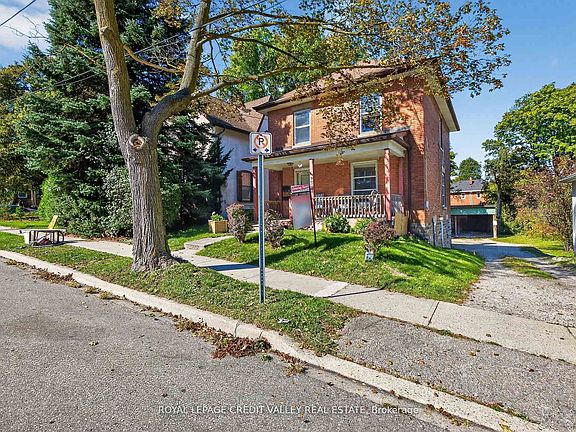 4th image of 34 Joseph St