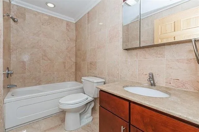 17 Meadow Rd #307 — Photo 9